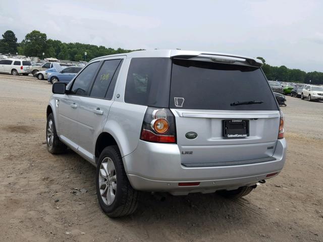 SALFR2BG8DH363619 - 2013 LAND ROVER LR2 HSE SILVER photo 3