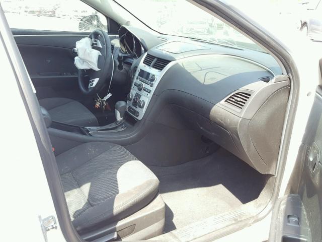 1G1ZC5E05CF383030 - 2012 CHEVROLET MALIBU 1LT WHITE photo 5
