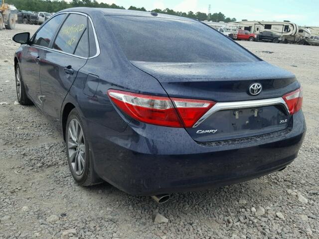 4T1BK1FK9FU568732 - 2015 TOYOTA CAMRY XSE BLUE photo 3