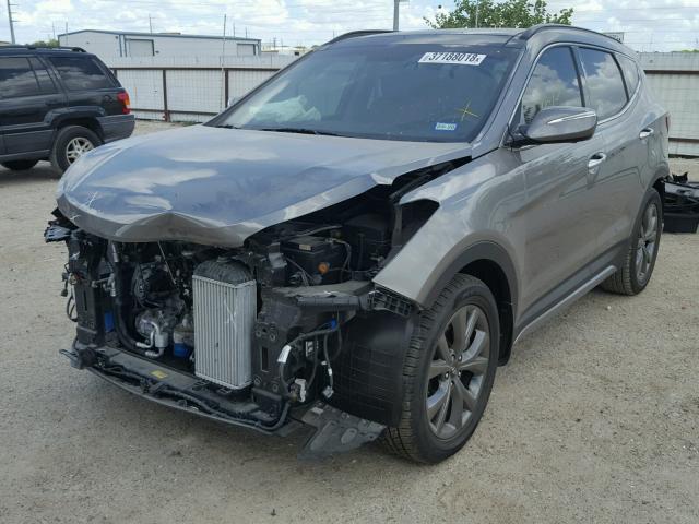 5NMZW4LA2JH080033 - 2018 HYUNDAI SANTA FE S BROWN photo 2