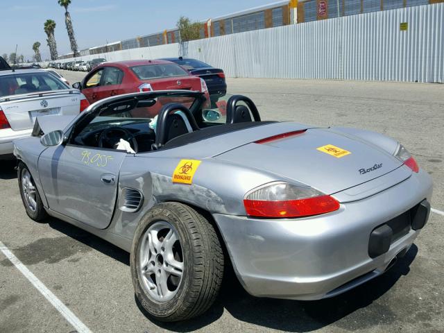 WP0CA29804S620260 - 2004 PORSCHE BOXSTER SILVER photo 3