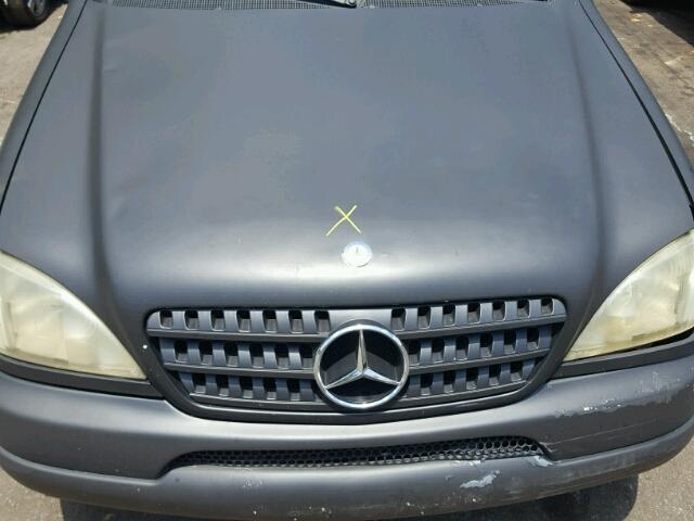 4JGAB54EX1A255201 - 2001 MERCEDES-BENZ ML 320 BLACK photo 7