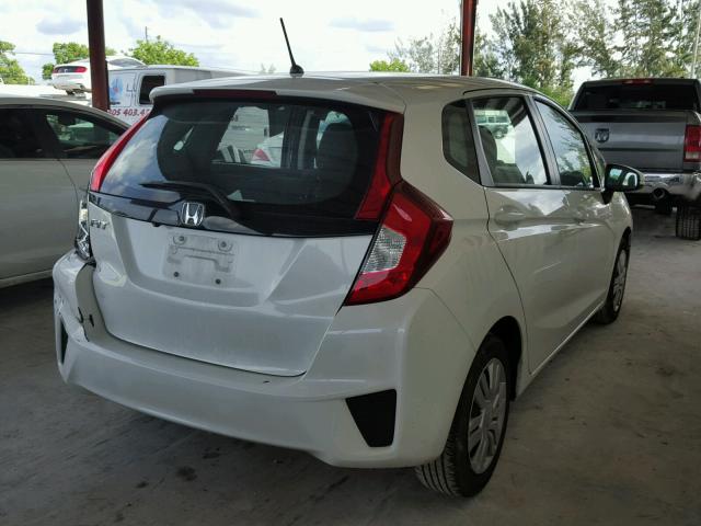 3HGGK5H52FM737259 - 2015 HONDA FIT LX WHITE photo 4