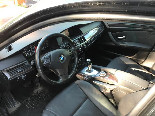 WBANV13598CZ56251 - 2008 BMW 528 XI BLACK photo 8