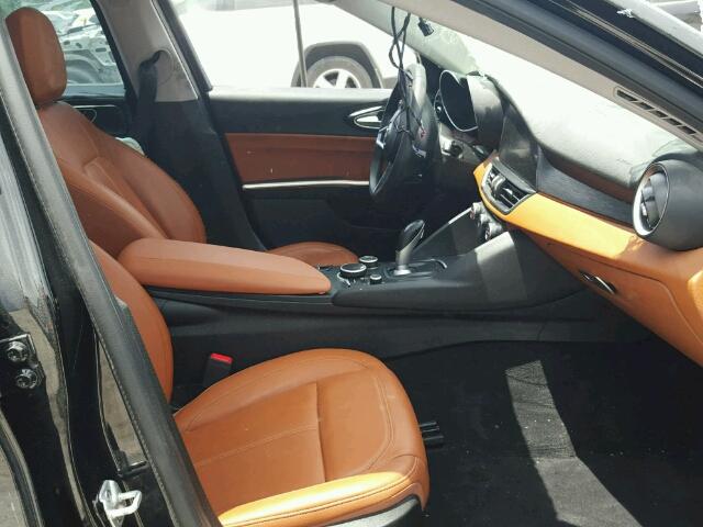 ZARFAEDN2H7543577 - 2017 ALFA ROMEO GIULIA Q4 ნაცრისფერი ფოტო 5