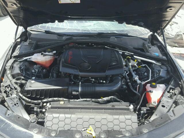 ZARFAEDN2H7543577 - 2017 ALFA ROMEO GIULIA Q4 ნაცრისფერი ფოტო 7