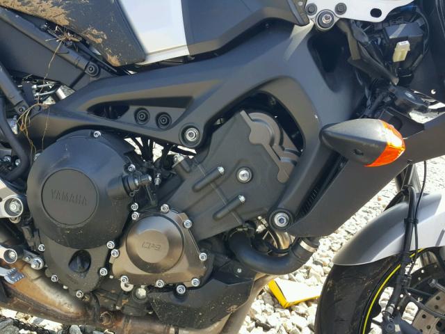 JYARN53E5HA001353 - 2017 YAMAHA FZ09 GRAY photo 7