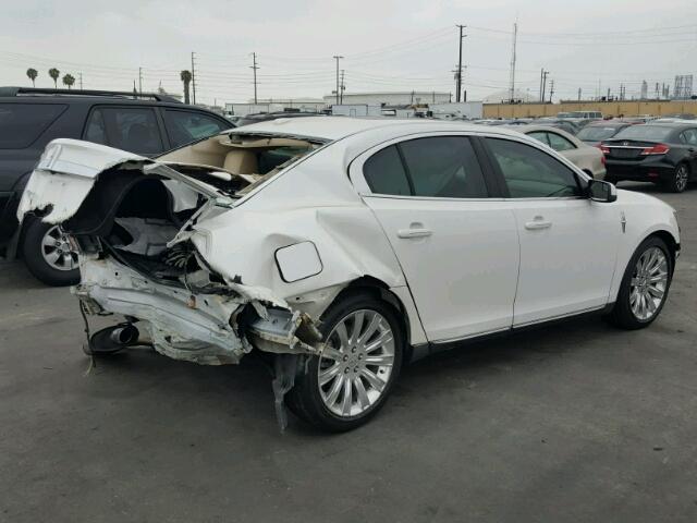 1LNHL9FT0BG607411 - 2011 LINCOLN MKS WHITE photo 4
