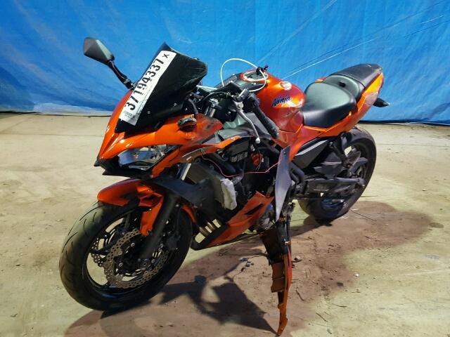 JKAEXEJ10HDA00751 - 2017 KAWASAKI EX650 J ORANGE photo 2