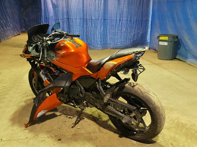 JKAEXEJ10HDA00751 - 2017 KAWASAKI EX650 J ნარინჯისფერი ფოტო 3