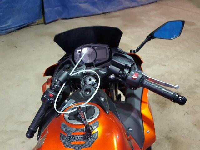 JKAEXEJ10HDA00751 - 2017 KAWASAKI EX650 J ნარინჯისფერი ფოტო 5