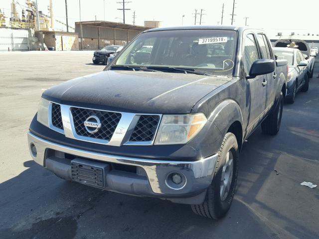 1N6AD07U98C407260 - 2008 NISSAN FRONTIER C BLACK photo 2