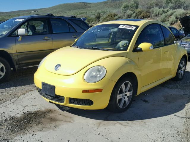 3VWRG31C26M409777 - 2006 VOLKSWAGEN NEW BEETLE 黄色 照片 2