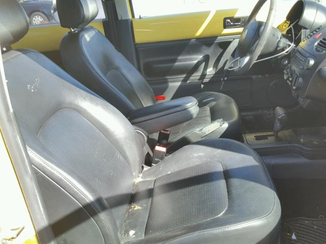 3VWRG31C26M409777 - 2006 VOLKSWAGEN NEW BEETLE 黄色 照片 5