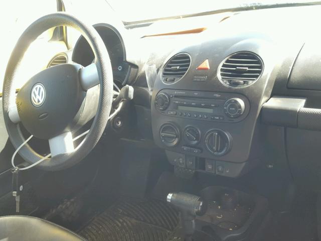 3VWRG31C26M409777 - 2006 VOLKSWAGEN NEW BEETLE 黄色 照片 9