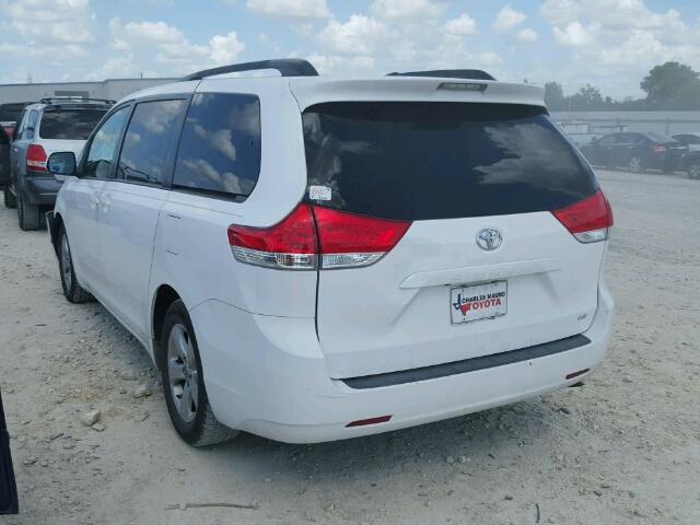 5TDKK3DC7BS167531 - 2011 TOYOTA SIENNA LE WHITE photo 3