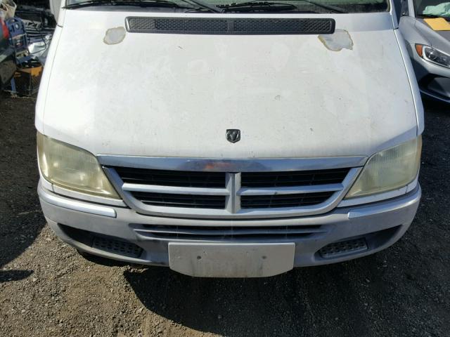 WD0PD744X55802890 - 2005 DODGE SPRINTER 2 WHITE photo 7