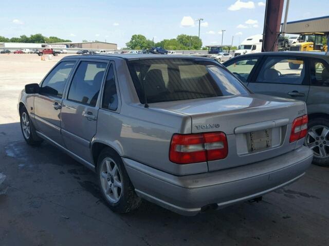 YV1LS55AXX2606436 - 1999 VOLVO S70 SILVER photo 3