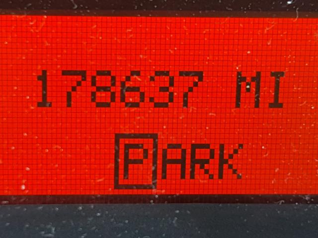 2G2WP522741134374 - 2004 PONTIAC GRAND PRIX SILVER photo 8