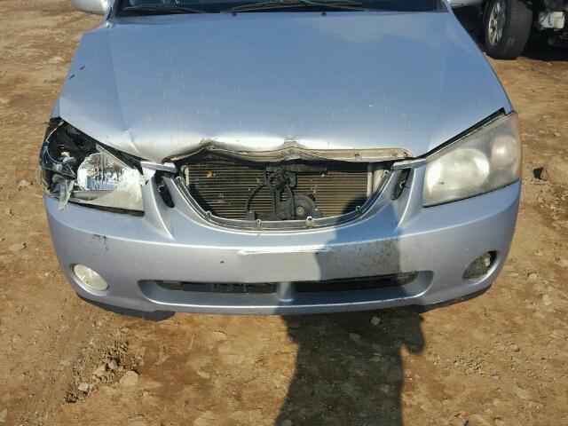 KNAFE161455076054 - 2005 KIA SPECTRA5 SILVER photo 9