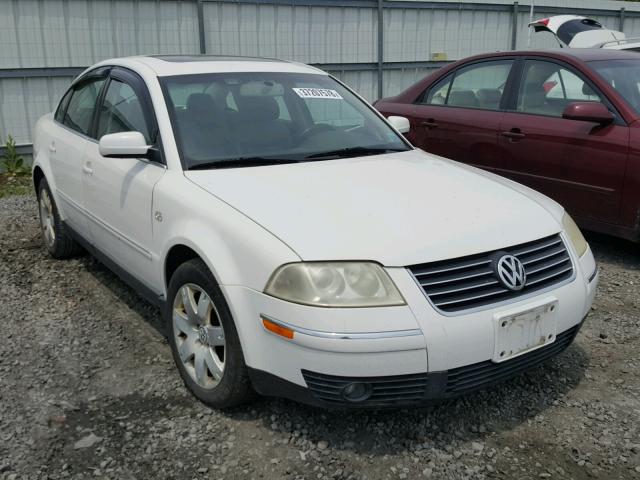 WVWRH63B02P127602 - 2002 VOLKSWAGEN PASSAT GLX WHITE photo 1