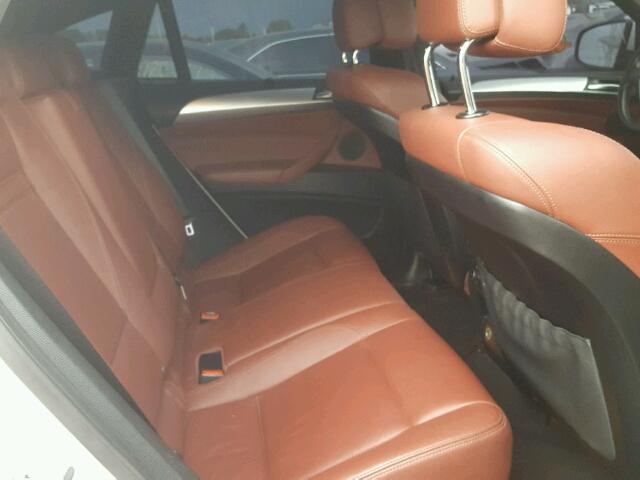 5UXFG8C53CL590403 - 2012 BMW X6 XDRIVE5 WHITE photo 6