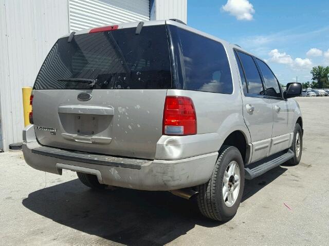 1FMRU15W63LA12408 - 2003 FORD EXPEDITION SILVER photo 4