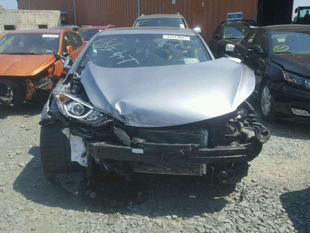 5NPDH4AE4FH600219 - 2015 HYUNDAI ELANTRA SE GRAY photo 9