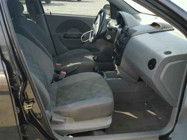 KL1TD52605B503577 - 2005 CHEVROLET AVEO BASE Czarny zdjęcie 5