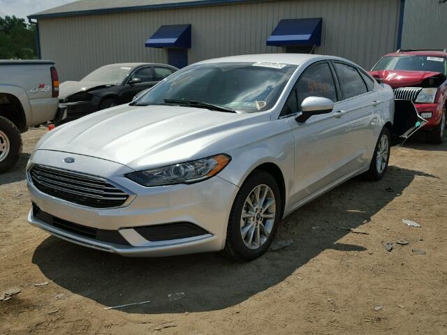 3FA6P0H74HR205071 - 2017 FORD FUSION SILVER photo 2