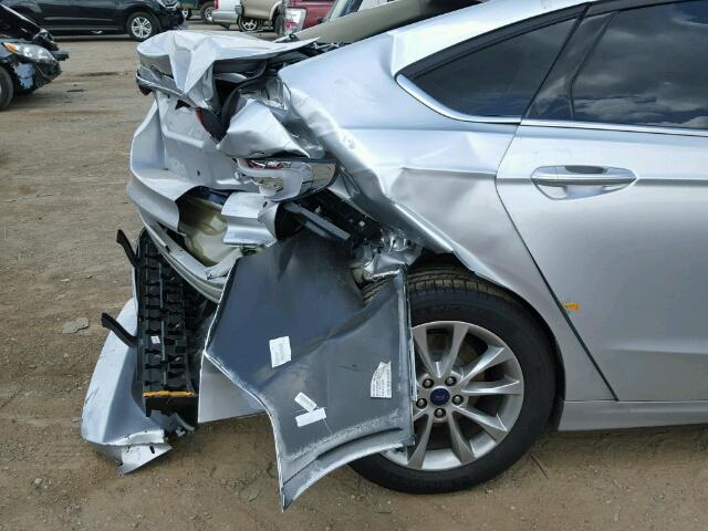 3FA6P0H74HR205071 - 2017 FORD FUSION SILVER photo 9