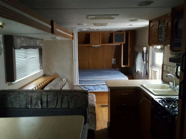 4X4TCKD225P095956 - 2004 CHER CAMPER WHITE photo 6