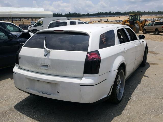 2D4FV48T35H139949 - 2005 DODGE MAGNUM SE WHITE photo 4