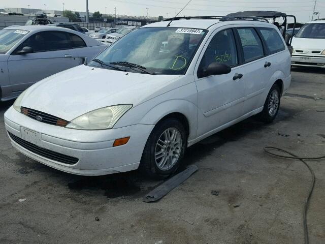 1FAFP36382W318043 - 2002 FORD FOCUS SE WHITE photo 2