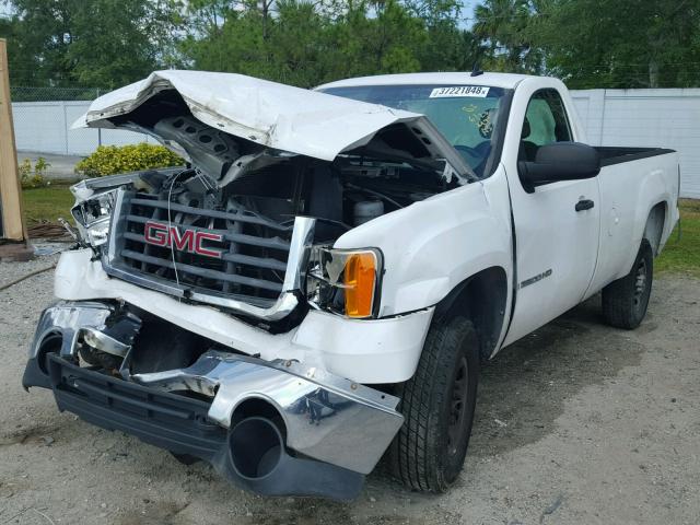 1GTHC24K67E532173 - 2007 GMC SIERRA C25 WHITE photo 2