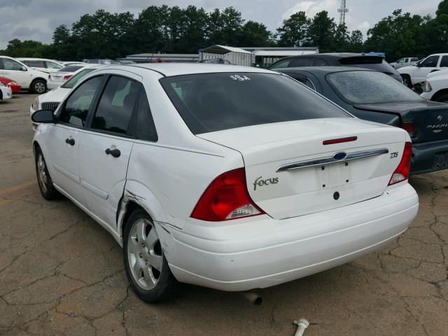 1FAFP38331W181590 - 2001 FORD FOCUS ZTS WHITE photo 3