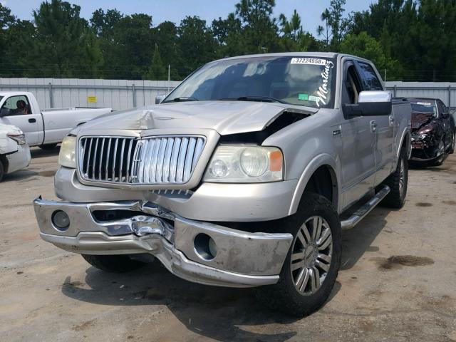 5LTPW18536FJ19862 - 2006 LINCOLN MARK LT SILVER photo 2