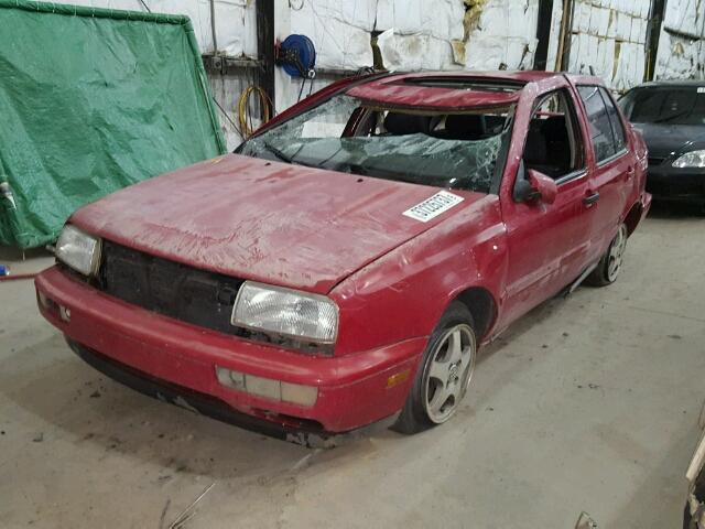 3VWPB81H2WM264593 - 1998 VOLKSWAGEN JETTA RED photo 2