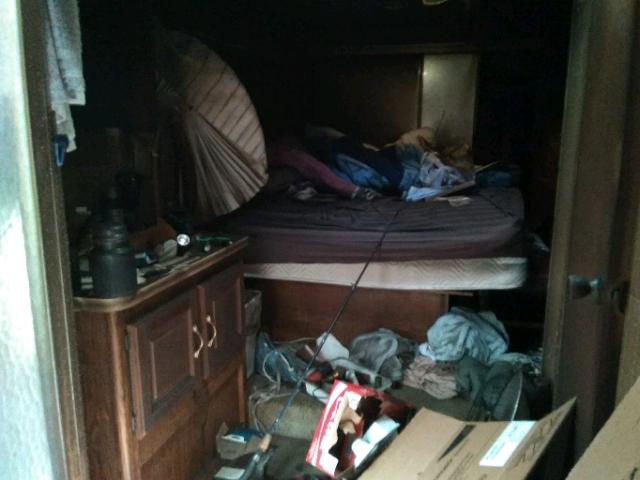 4EZFS34221S060556 - 2001 RVIS CAMPER WHITE photo 8