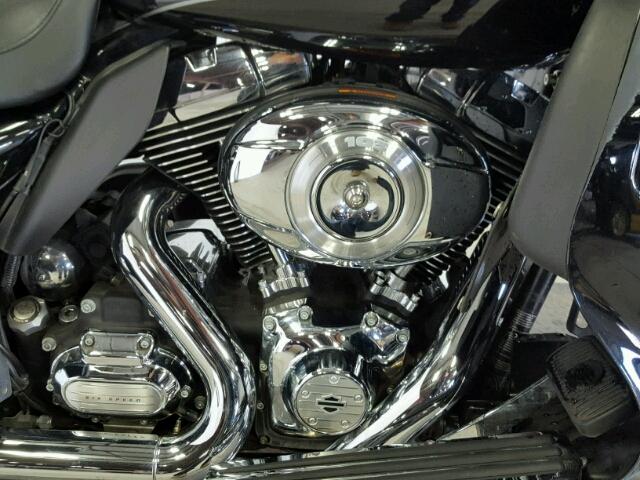 1HD1KEM10BB660916 - 2011 HARLEY-DAVIDSON FLHTK BLACK photo 5