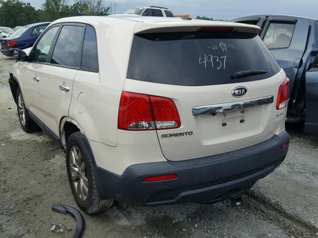 5XYKU4A24BG014937 - 2011 KIA SORENTO EX CREAM photo 3