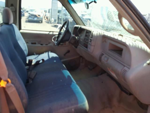 1GDKC34J7WF029520 - 1998 GMC SIERRA C35 WHITE photo 5