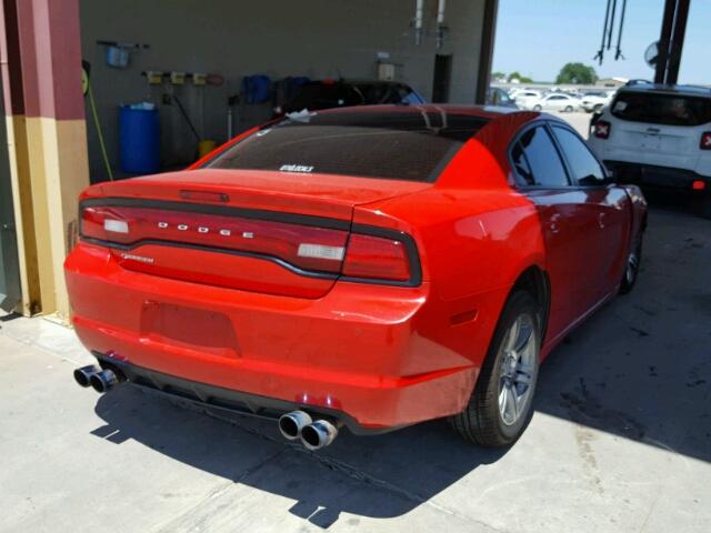 2C3CDXCT2EH360149 - 2014 DODGE CHARGER R/ RED photo 4