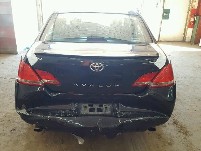 4T1BK36B95U022524 - 2005 TOYOTA AVALON BLACK photo 9