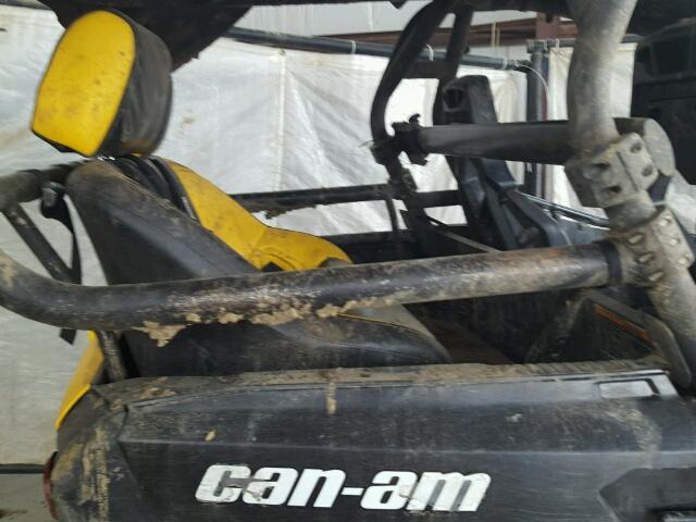 3JBKXLP13DJ000439 - 2013 CAN-AM COMMANDER TWO TONE photo 6