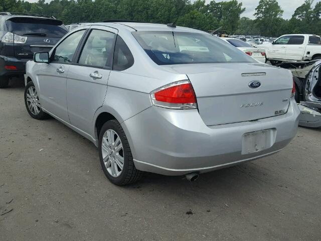 1FAHP3HNXAW277811 - 2010 FORD FOCUS SEL SILVER photo 3