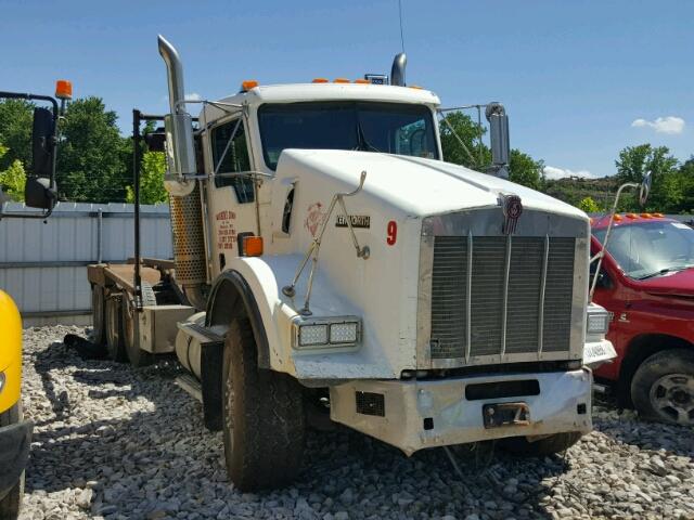 1NKDLU0X16J149340 - 2006 KENWORTH CONSTRUCTI WHITE photo 1