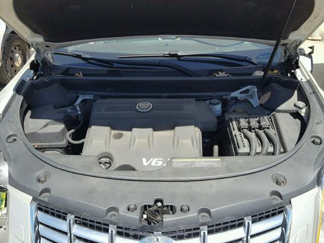 3GYFNHE31DS624265 - 2013 CADILLAC SRX PERFOR 银色 照片 7