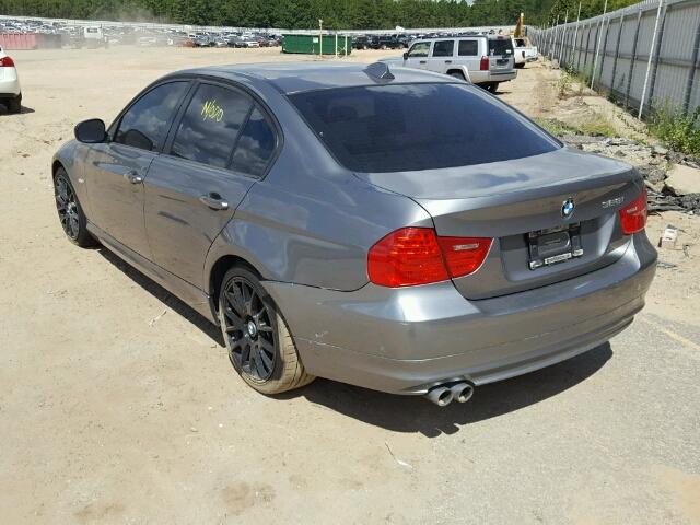 WBAPH7G5XANM48748 - 2010 BMW 328 GRAY photo 3