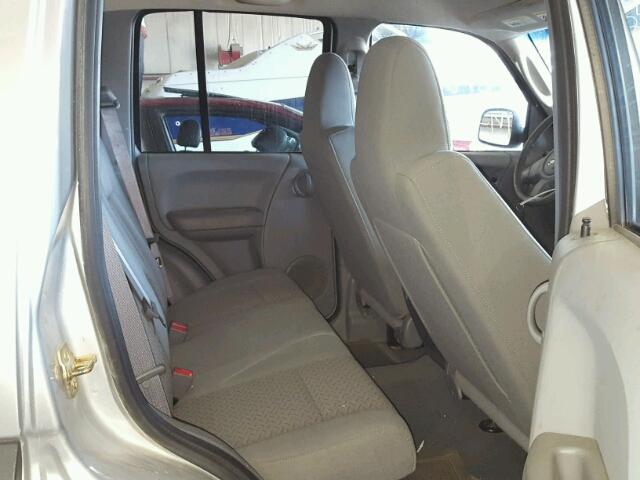 1J4GL38K46W219363 - 2006 JEEP LIBERTY RE SILVER photo 6